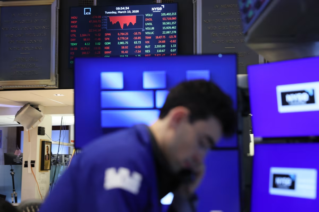 Iran Conflict Challenges Trump’s Economic Narrative as Markets Face Rising Pressure